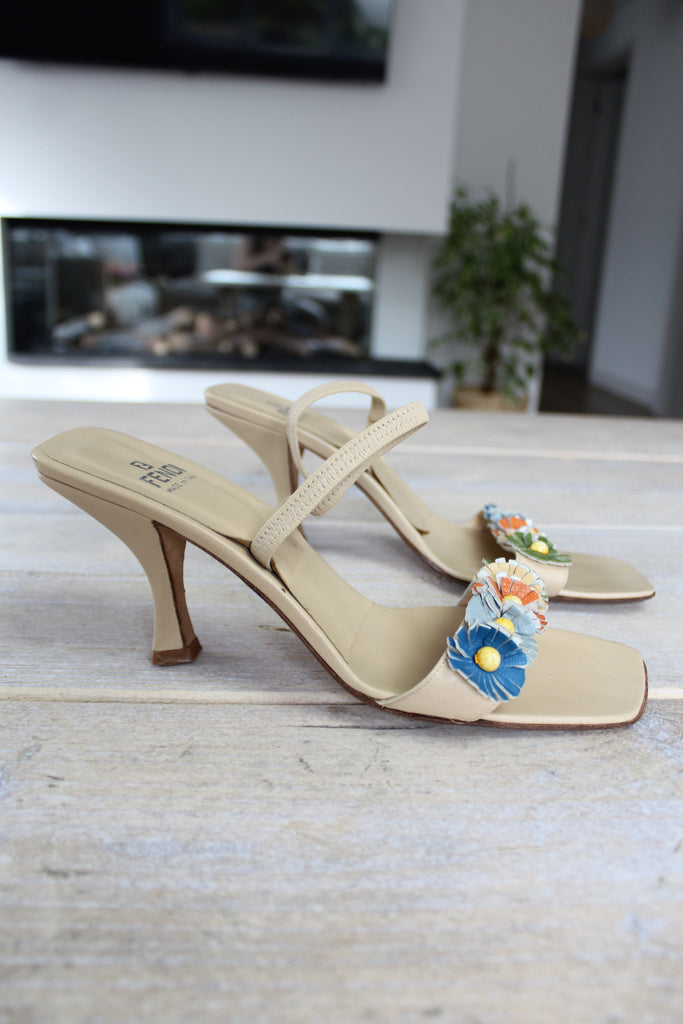 Fendi Nude Leather Flower Strappy Heels EU 36