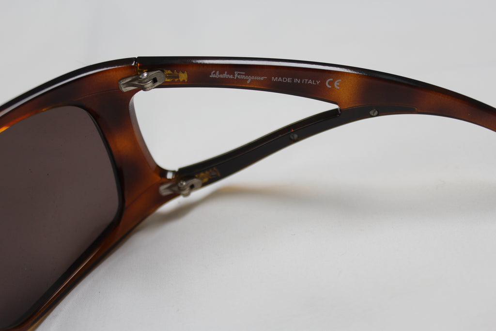 Salvatore Ferragamo 2091 Oversized Sunglasses
