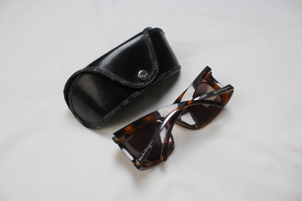 Salvatore Ferragamo 2091 Oversized Sunglasses