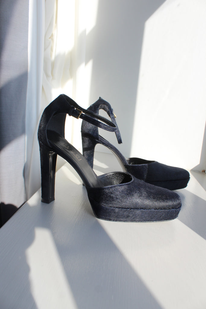 Gucci by Tom Ford Fall 1996 Navy Pony Hair Heels 37.5