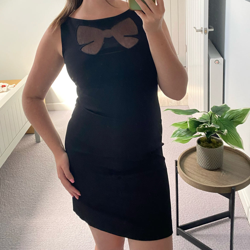 Moschino Cheap & Chic Black Bow Mesh Dress | luxequarter.com Moschino Cheap & Chic Black Bow Mesh Dress | luxequarter.com