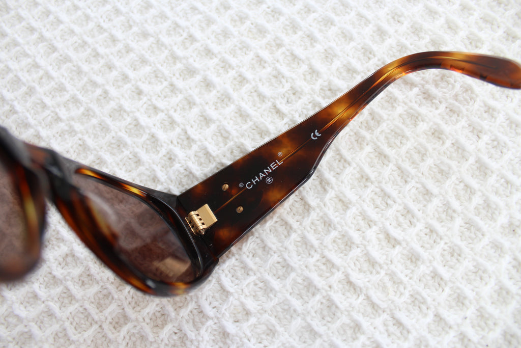 Chanel Vintage Quilted Tortoiseshell Logo Sunglasses