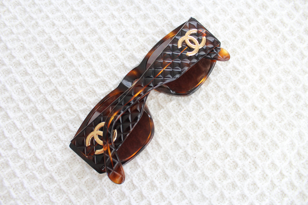 Chanel Vintage Quilted Tortoiseshell Logo Sunglasses