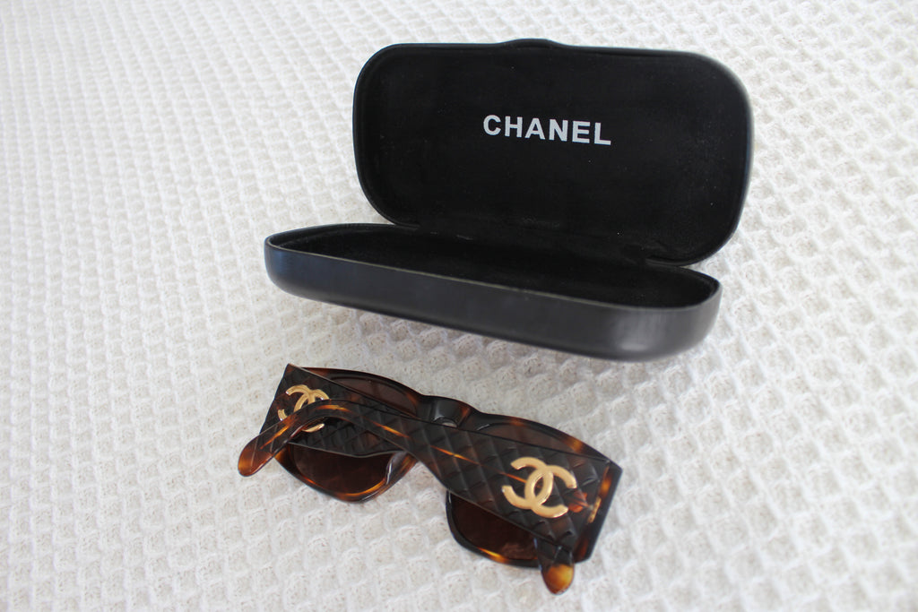 Chanel Vintage Quilted Tortoiseshell Logo Sunglasses