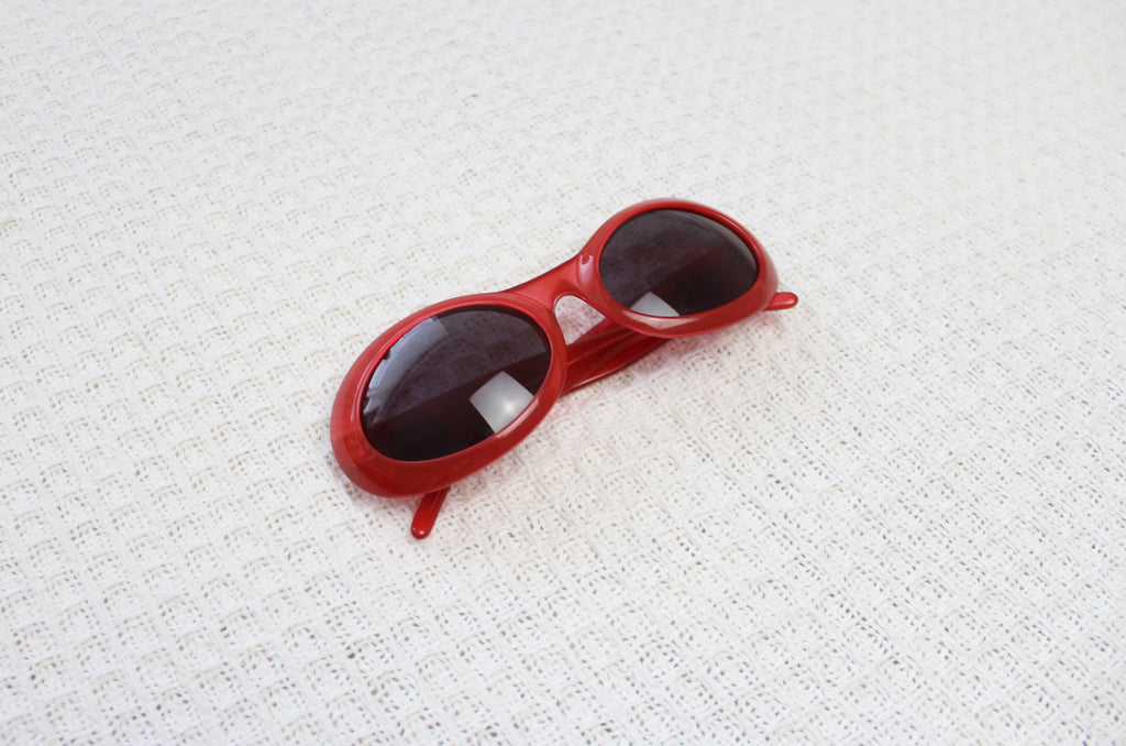 Gucci Red Logo Oval Sunglasses