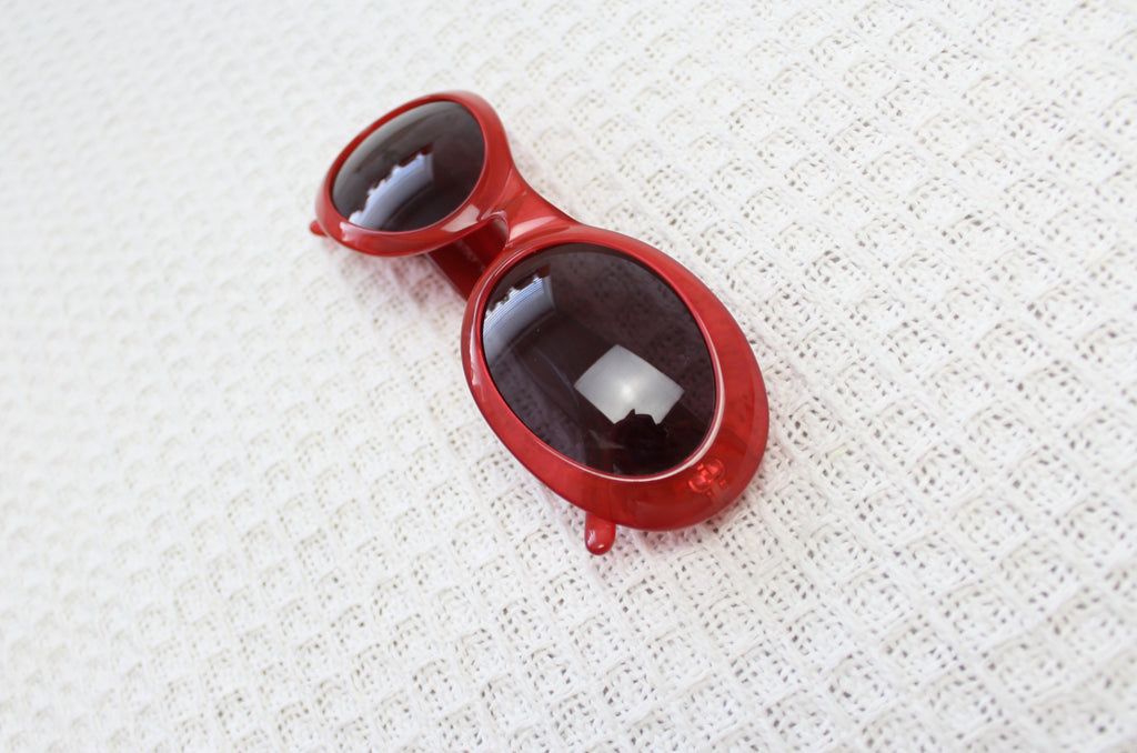 Gucci Red Logo Oval Sunglasses