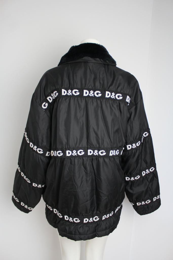 Dolce & Gabbana D&G Logo Tape Black Puffer Coat | luxequarter.com