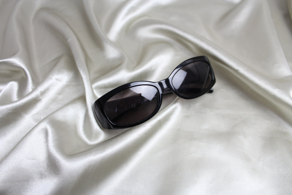 Fendi Black Logo Sunglasses