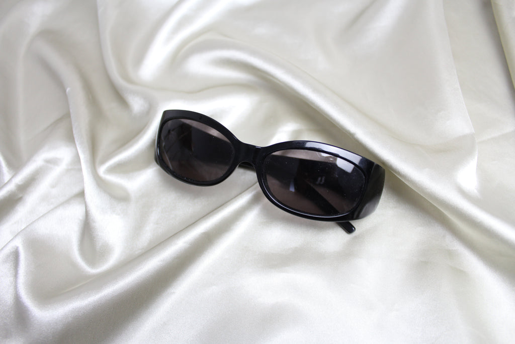 Fendi Black Logo Sunglasses