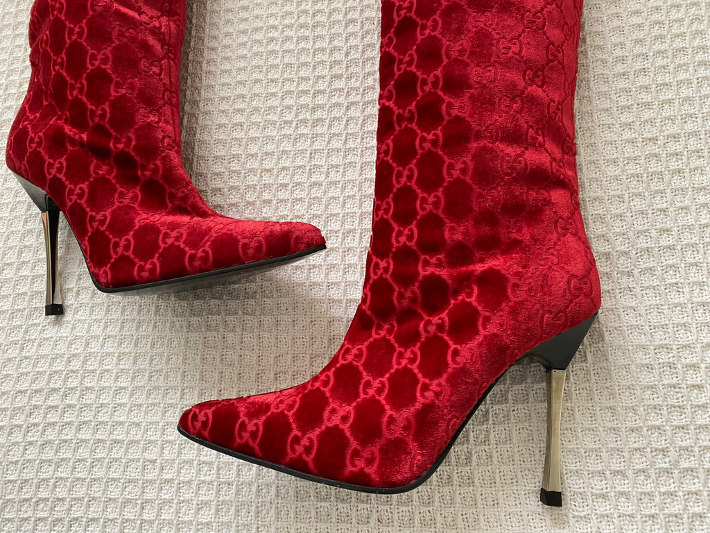 Gucci by Tom Ford Fall 1997 Red Velour Boots EU 35C