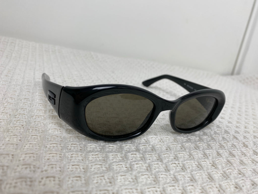 Gucci Black Logo Oval Sunglasses